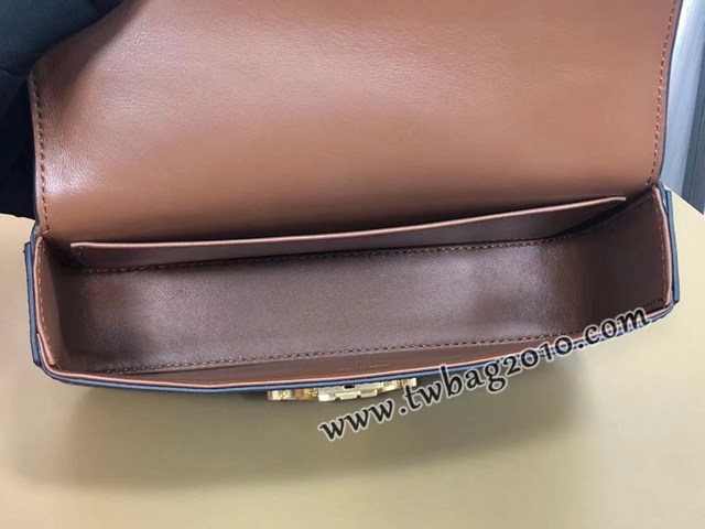 Celine專櫃2023新款小號TRIOMPHE CANVAS標誌印花鏈條包 賽琳凱旋門鎖扣金屬鏈條腋下包 sldj2400
